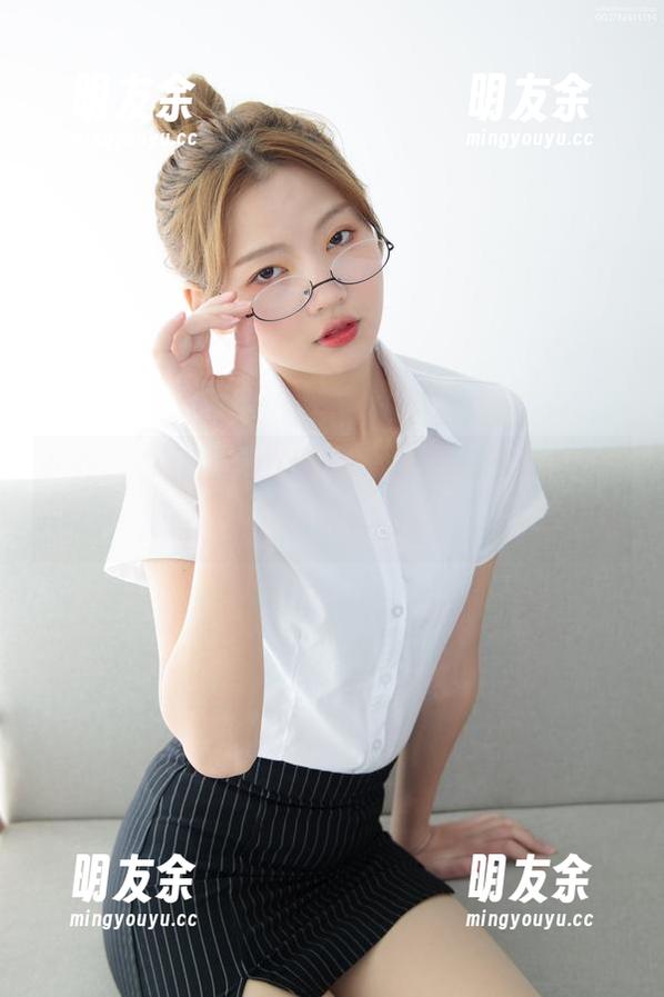 小心，森萝财团的图包会让你陷入双马尾JK的甜蜜旋涡