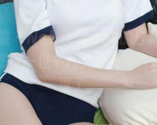 模范学院 – NaNa_baby的白裙没带圣光，没想到一位平凡又绝美的小姐姐就出现了。