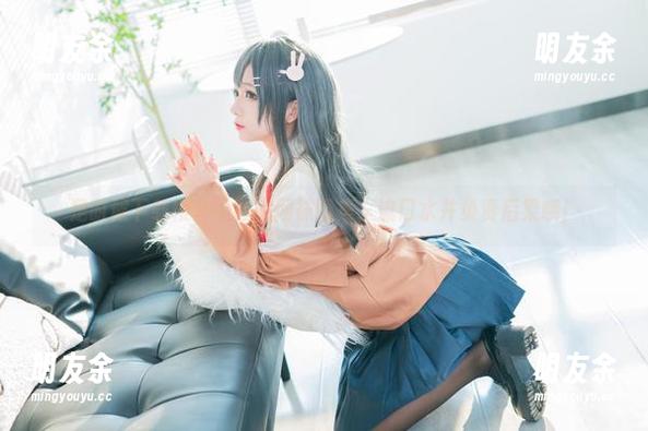 是时候下载樱井小莜的网袜图集，流口水并负责后果哦！