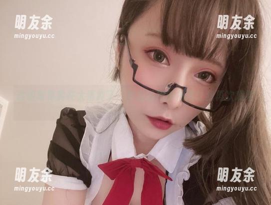 这组写真实在太清纯了，次屁啦用新角度让我再次观看。