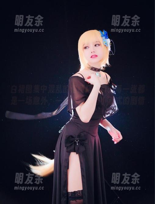 白裙图集中混乱的洛丽塔大哥：每一张都是一场意外，一场狗血蜡笔小新式的剧情！