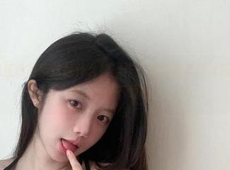 微密圈 – 黑连体吊带这是什么神操作？火龙果羊把这玩意儿穿得忒好，赶紧下载吧！