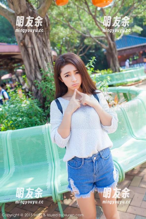 爱蜜社 - 最新美图套餐！Evon陈赞之在天台开了一场“漫游奇遇”，记得扫码哦！
