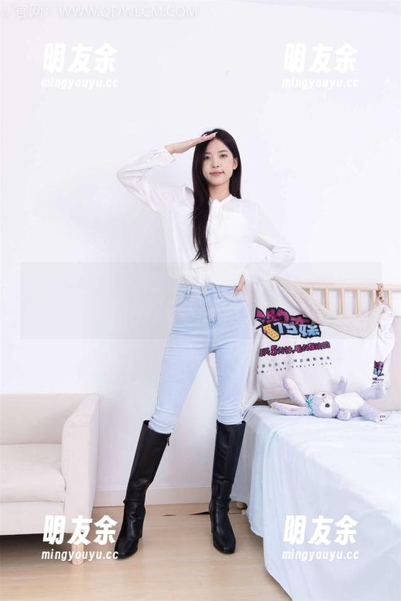 物恋传媒 - 菲菲的女王合集——你也能在家体验女王的气息，没错，就差皇冠了！