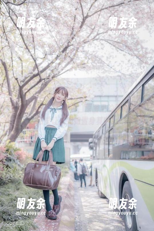 王羽杉 王羽杉的私人写真包,原图里的那种懒散感觉让人宛如置身其中!
