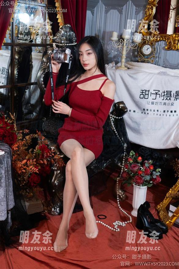 甜予摄影 - 渔网袜的微妙魅力，璇璇让人忘了圣光的写真时刻