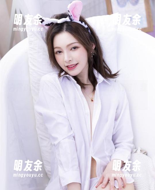 白露Bululu的最新写真集，恋人别跑，我只拍照片不拍戏！