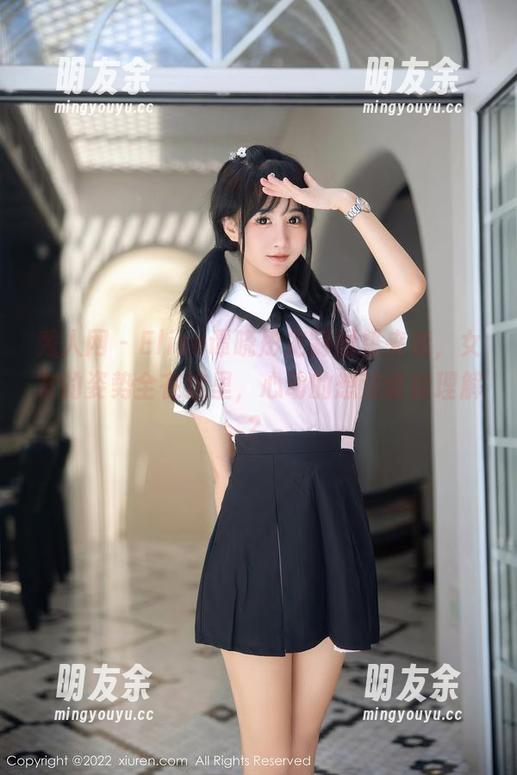 秀人网 - Elise谭晓彤定制图集来袭，女友的姿势全在这里，心动的想法谁能理解？