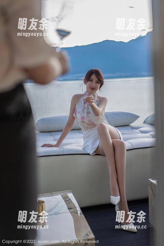 秀人网 - 在网盘找到了养乐多Doll，温柔得就像是隔壁邻居
