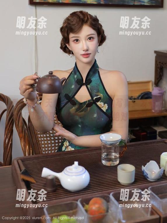秀人网 - 天台合辑，戴渃欣的写真：发布会现场不是这样的，但这里绝对有趣！