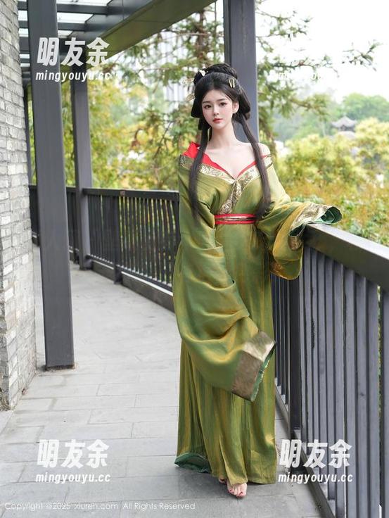 秀人网 - 壁纸上有个叫林文文的女孩，校园怎能没有这种色彩？