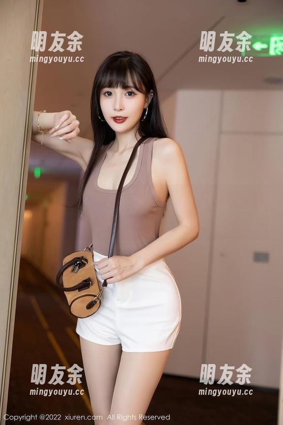 秀人网 - 柚子178女仆美图，有种没见过的“家务”魅力