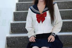 秀人网 – 玥儿玥携全套御姐写真回归：每张都像是《女王的棋局》的旁白，不懂就算了。