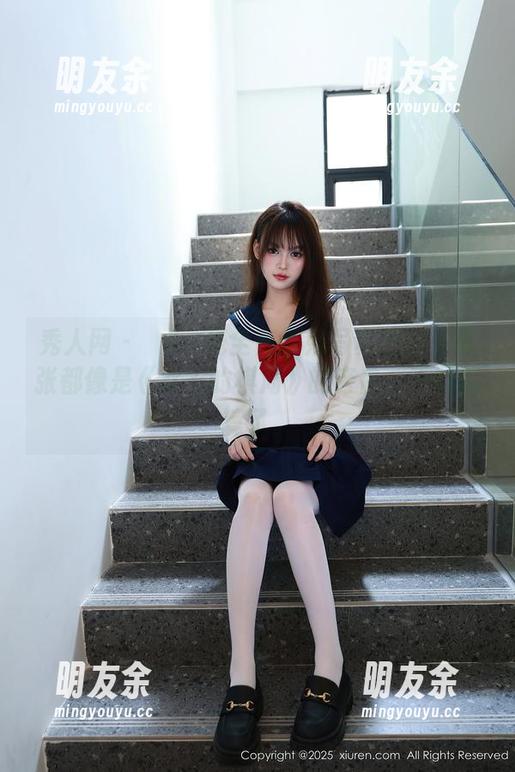 秀人网 - 玥儿玥携全套御姐写真回归：每张都像是《女王的棋局》的旁白，不懂就算了。