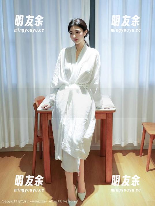 秀人网-顾乔楠 秀人网 - 顾乔楠的玉足,在图集中闪耀,腿长得没话说。