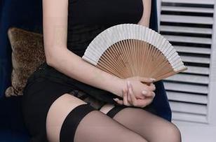 秀人网 – 这组顾欣怡的私拍写真，让刚失恋的我不由得想：女友的标准该重新定义一下了！