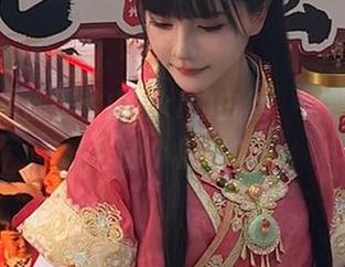 免费图集都是秋山AkI的白丝，谁能拒绝这样的小福利？