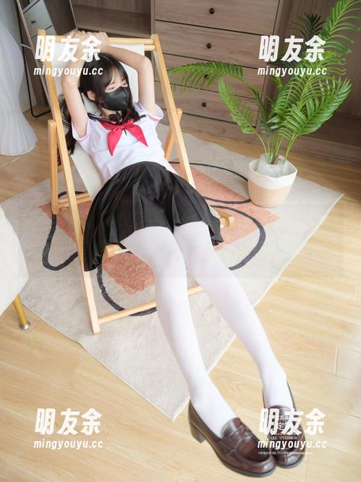 紧急企划 - 小恩眼镜写真，够大胆，够有趣，号称“无圣光图包”里的精华！