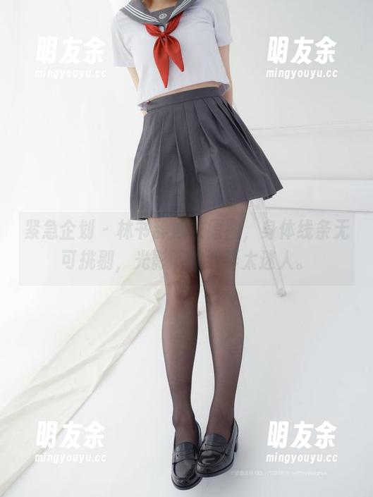 紧急企划 - 林书辞泳衣原图，身体线条无可挑剔，光影下的戏弄太迷人。