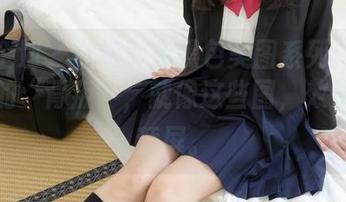 紧急企划 – 龙崎聆音黑色美图系列：没有颜色的“背叛”，就像这些图，效果让人舔屏。