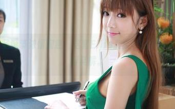 美媛馆 – 圣诞节浓情蜜意，这套Ellie艾栗栗的作品让我百思不得其解。