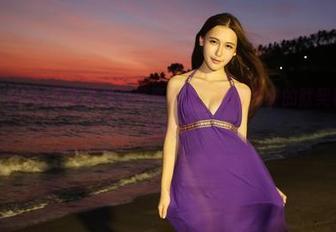 美媛馆 – Ellie艾栗栗海边写真更新，她跟海鸥的默契程度真让我嫉妒
