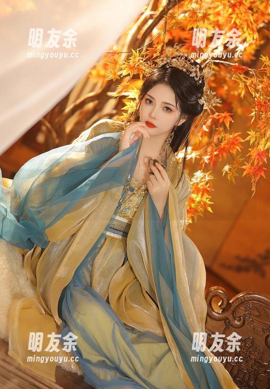 汗水与阳光交织，苏嫣qvq的夏日写真让我产生了点小幻想。