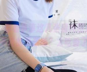 袜啵啵 – 你看小淳这几张清纯图片，咳，不偏不倚的资源感？太吃香了吧。