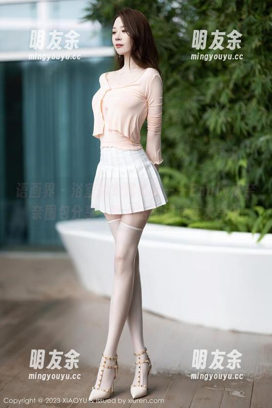 语画界 - 浴室的专属舞台——Emily顾奈奈图包分享，真心话都流淌在水汽中