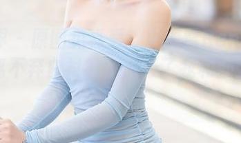 语画界 – 原图见真爱：小海臀Rena和她的不离不弃白衬衫，像极了我和办公室的咖啡机！