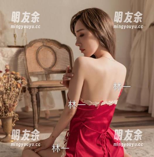 微密圈 - 超辣的林一的连衣裙私拍，真心佩服她为拍照所做的努力，毕竟她穿的可不止是一件连衣裙…