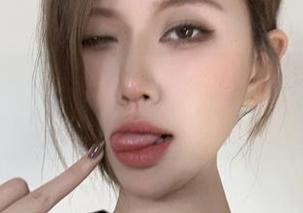 微密圈 – 醇子小姨的新作品集：连衣裙好像会自己跳舞呢