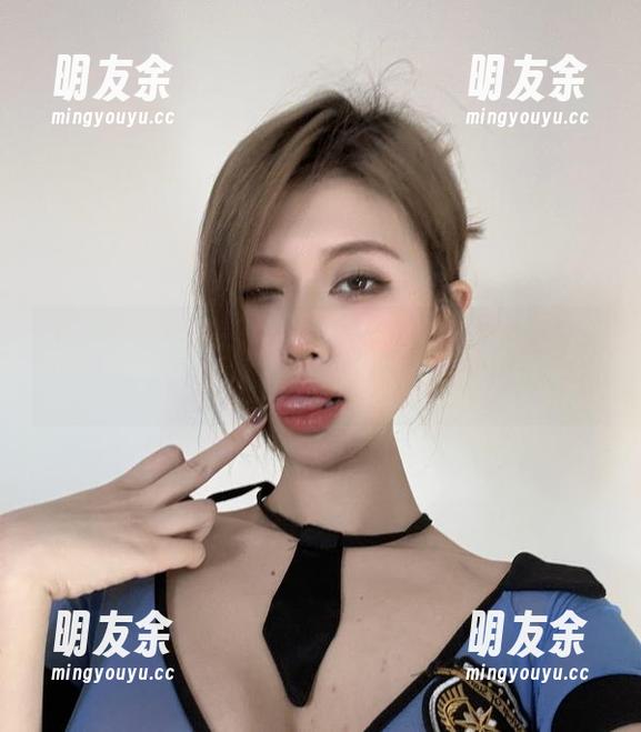 醇子小姨 微密圈 - 醇子小姨的新作品集:连衣裙好像会自己跳舞呢