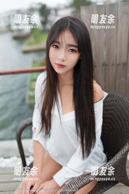 青豆客 - 精选的黄可christine夏日套图，仿佛在向我呼唤“來啊，再看一眼！”